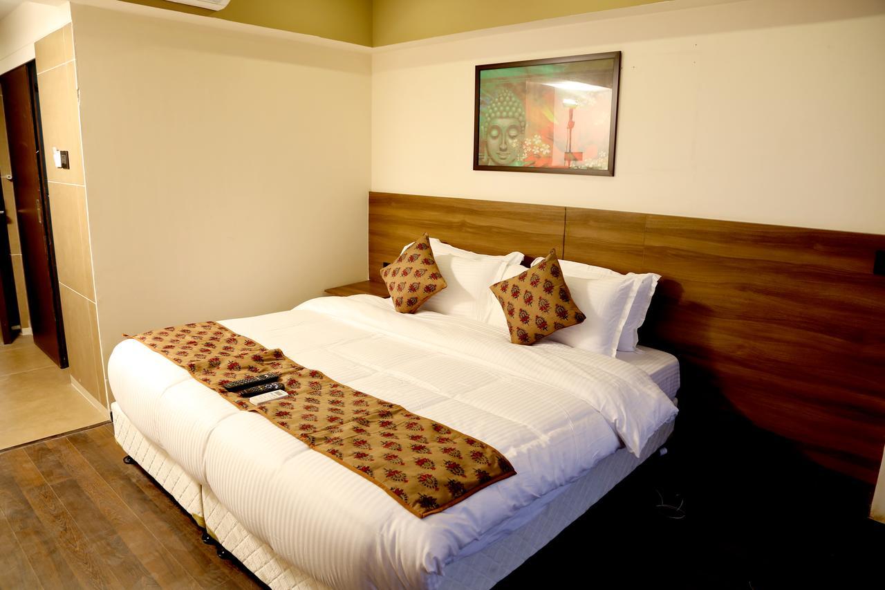 Hotel Mumbai House Andheri East, Bombaj Zewnętrze zdjęcie