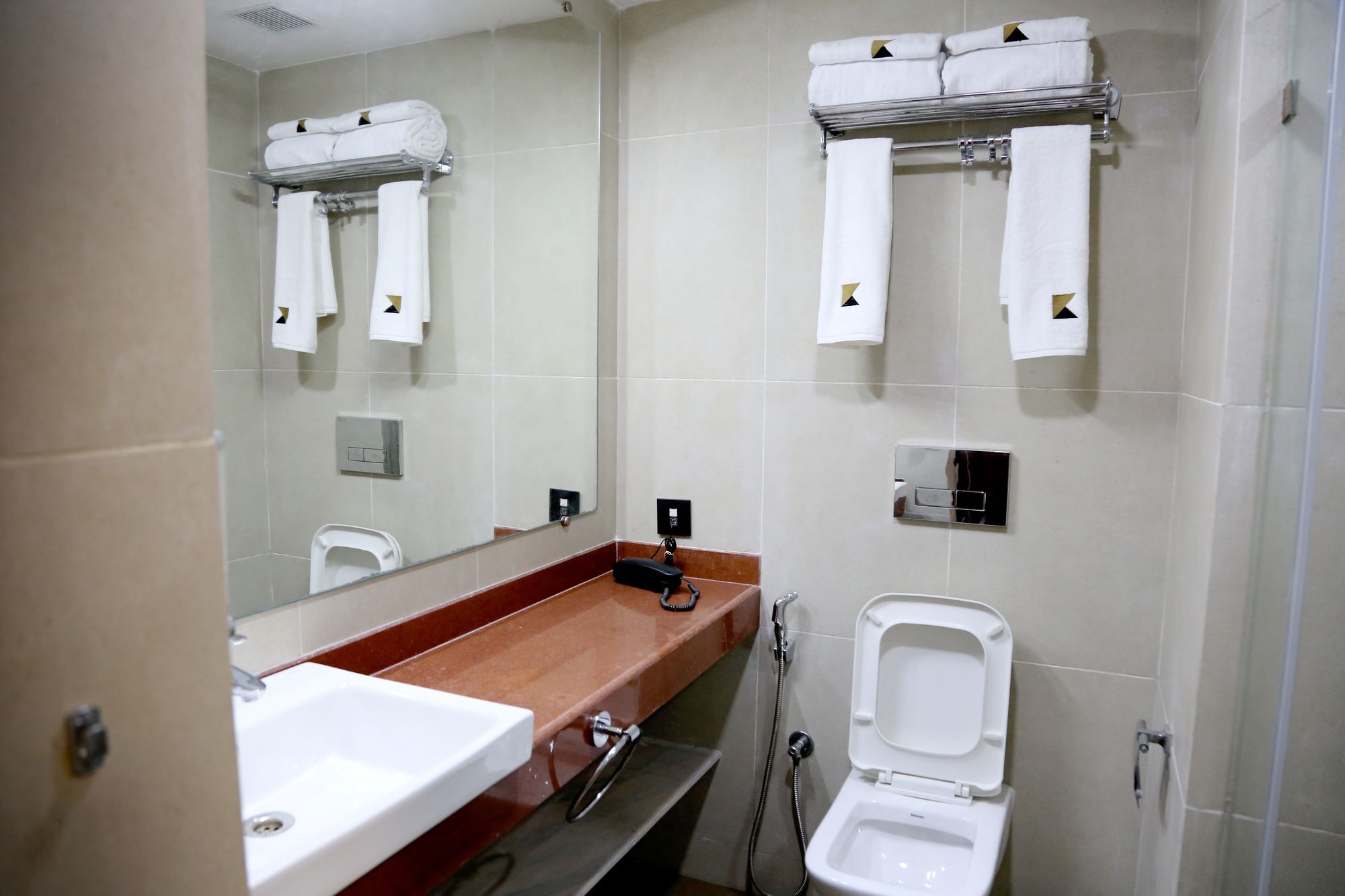 Hotel Mumbai House Andheri East, Bombaj Zewnętrze zdjęcie